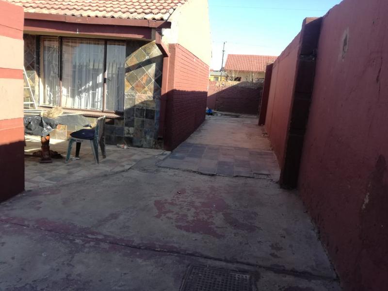 3 Bedroom Property for Sale in Toekomsrus Gauteng