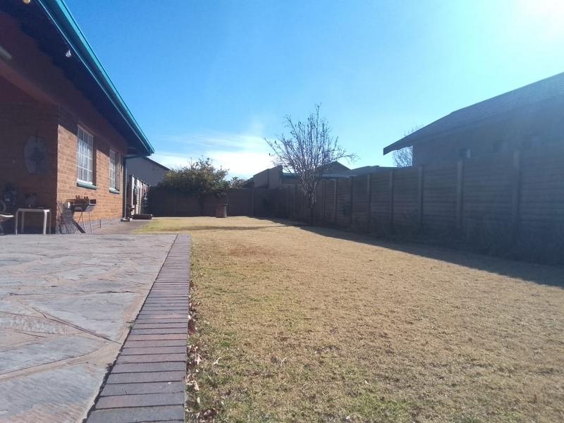 3 Bedroom Property for Sale in Vanderbijlpark SE 6 Gauteng