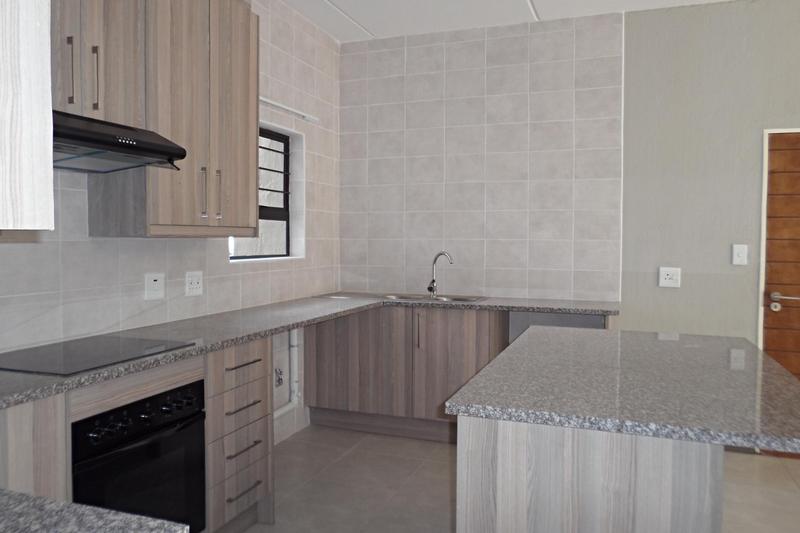 To Let 2 Bedroom Property for Rent in Victory Park Gauteng