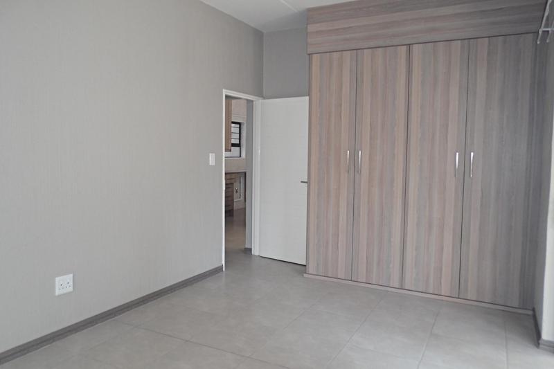 To Let 2 Bedroom Property for Rent in Victory Park Gauteng