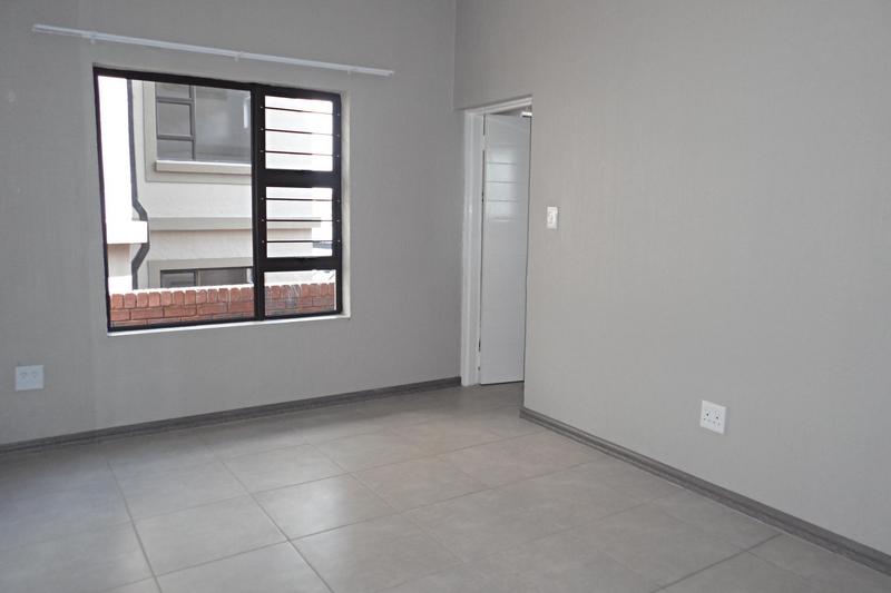 To Let 2 Bedroom Property for Rent in Victory Park Gauteng