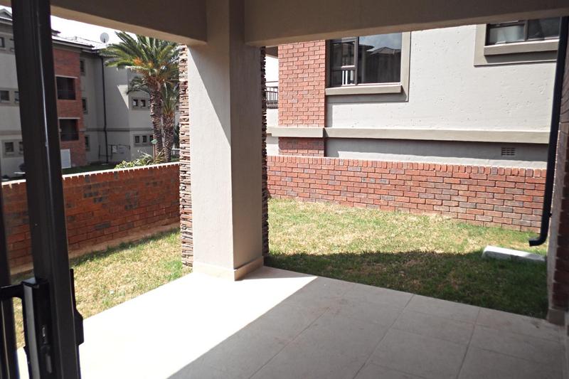 To Let 2 Bedroom Property for Rent in Victory Park Gauteng