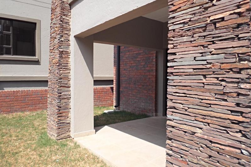 To Let 2 Bedroom Property for Rent in Victory Park Gauteng