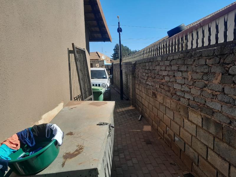 To Let 3 Bedroom Property for Rent in Protea Glen Gauteng