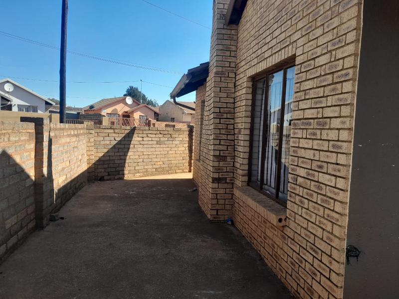 To Let 3 Bedroom Property for Rent in Protea Glen Gauteng