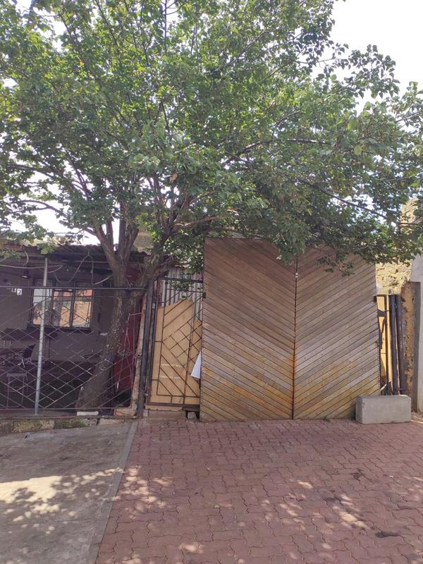 2 Bedroom Property for Sale in Dube Gauteng