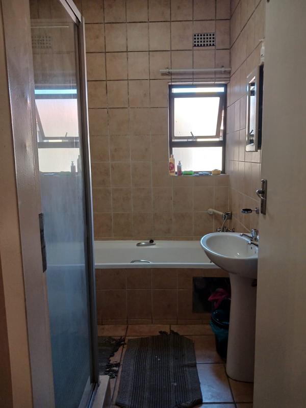 To Let 2 Bedroom Property for Rent in Lonehill Gauteng