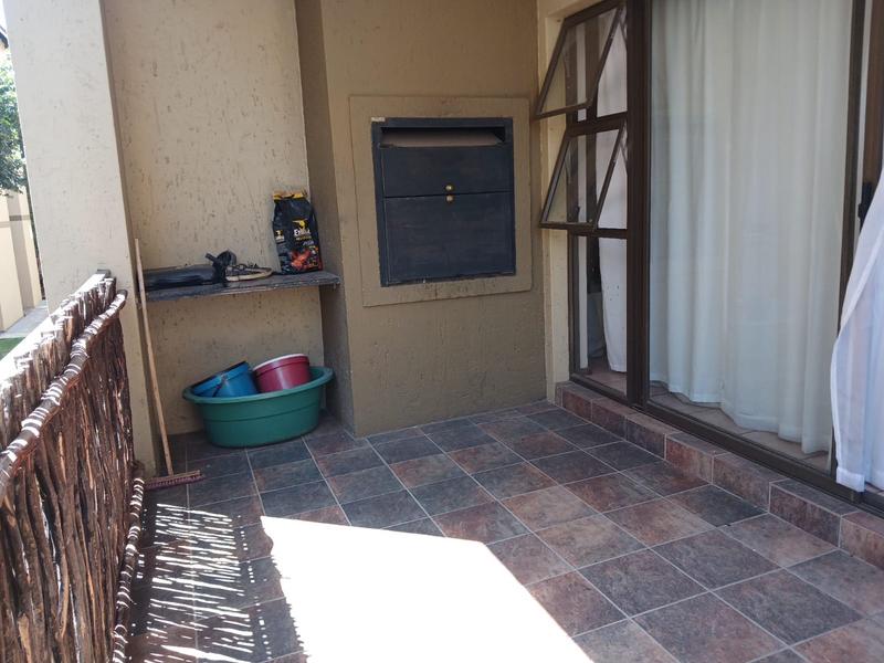 To Let 2 Bedroom Property for Rent in Lonehill Gauteng