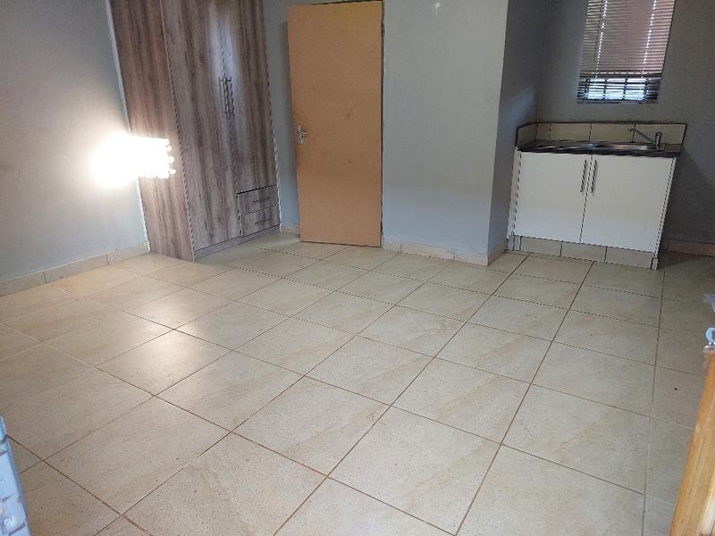 To Let 1 Bedroom Property for Rent in Dawn Park Gauteng