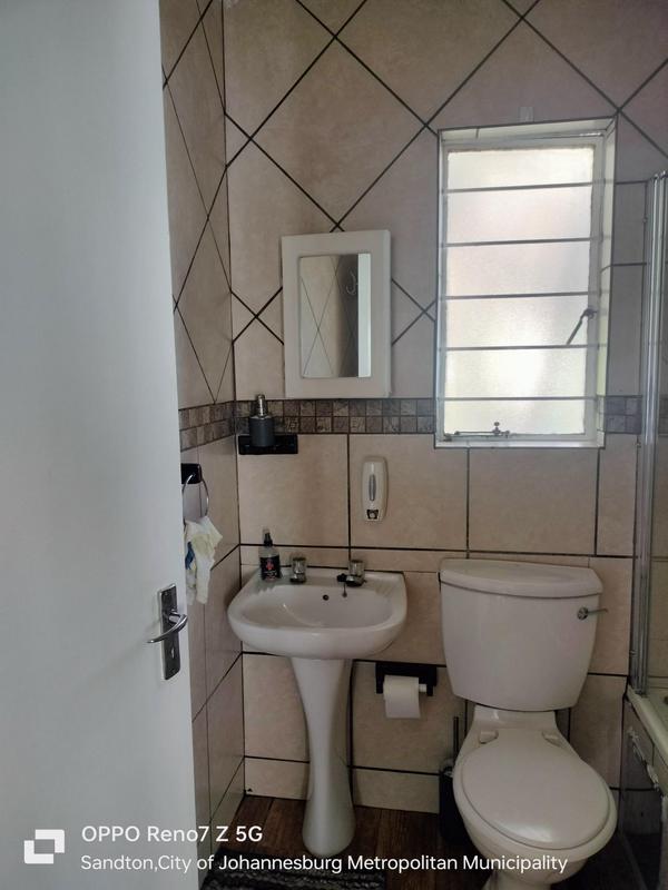 2 Bedroom Property for Sale in Douglasdale Gauteng