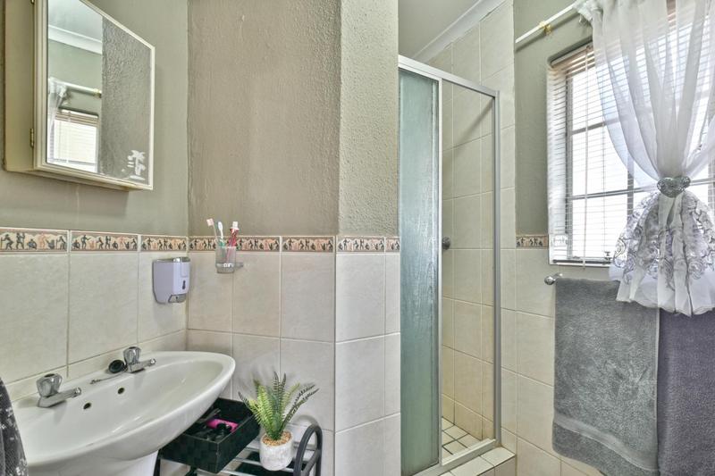 2 Bedroom Property for Sale in Wilgeheuwel Gauteng