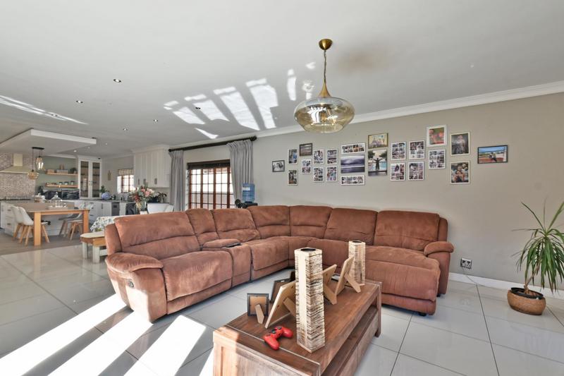 5 Bedroom Property for Sale in Krugersdorp Gauteng