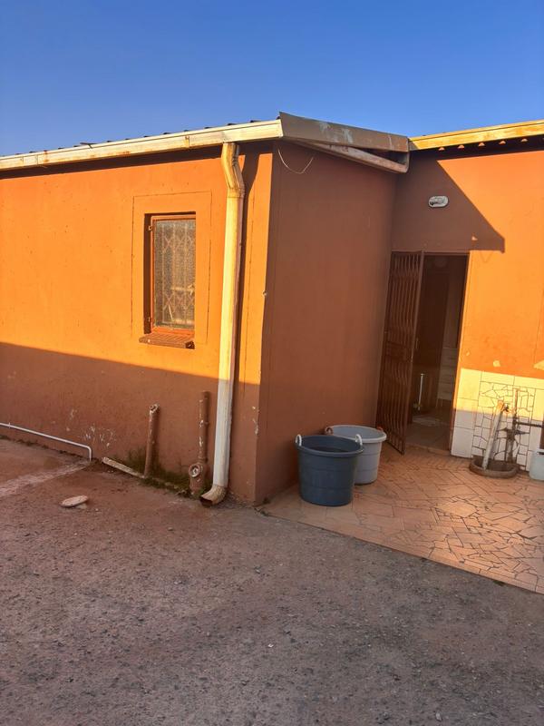 To Let 3 Bedroom Property for Rent in Protea Glen Gauteng