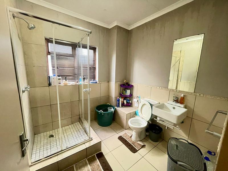 2 Bedroom Property for Sale in Vorna Valley Gauteng