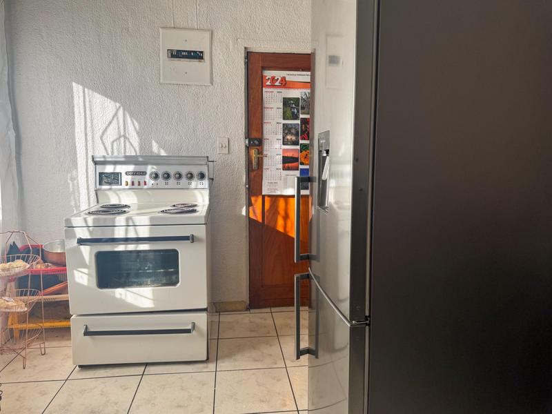 3 Bedroom Property for Sale in Zola Gauteng