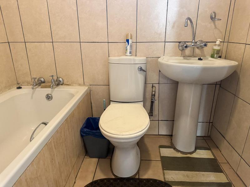 3 Bedroom Property for Sale in Zola Gauteng