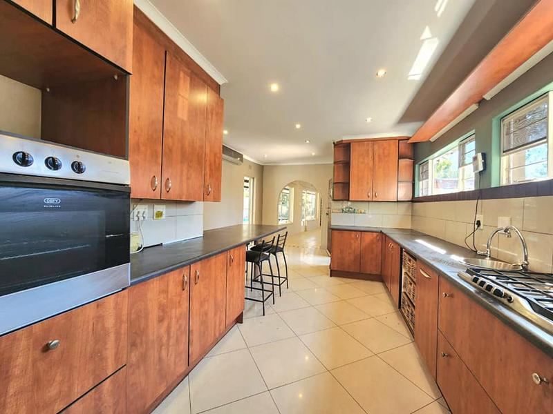 To Let 4 Bedroom Property for Rent in Olivedale Gauteng