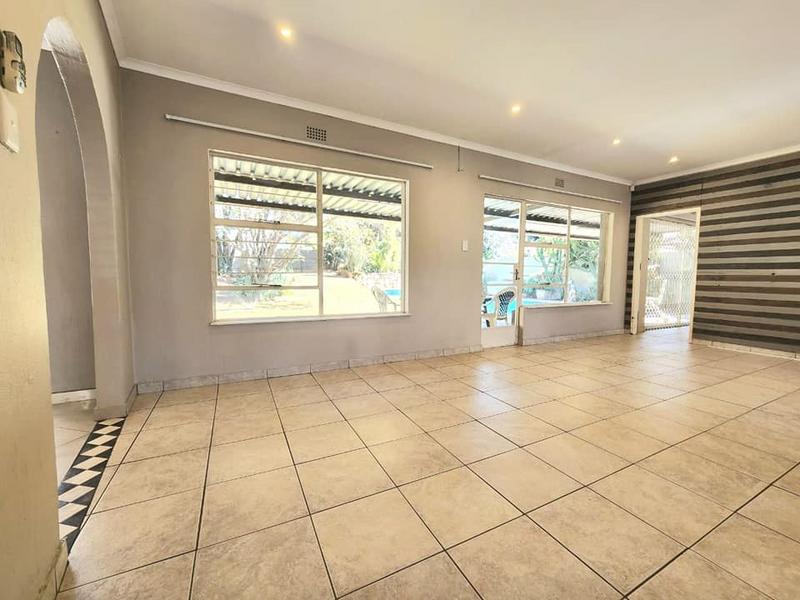 To Let 4 Bedroom Property for Rent in Olivedale Gauteng