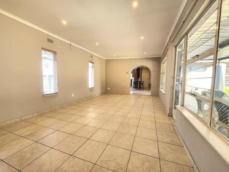 To Let 4 Bedroom Property for Rent in Olivedale Gauteng