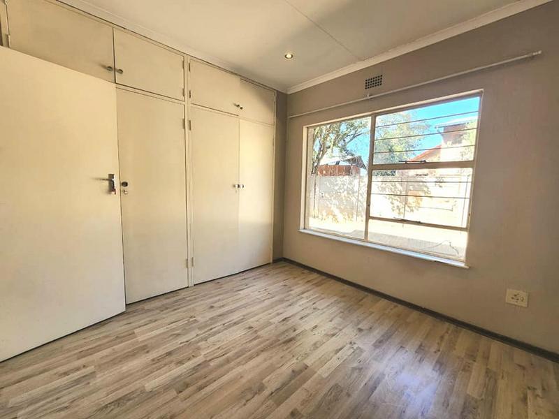 To Let 4 Bedroom Property for Rent in Olivedale Gauteng