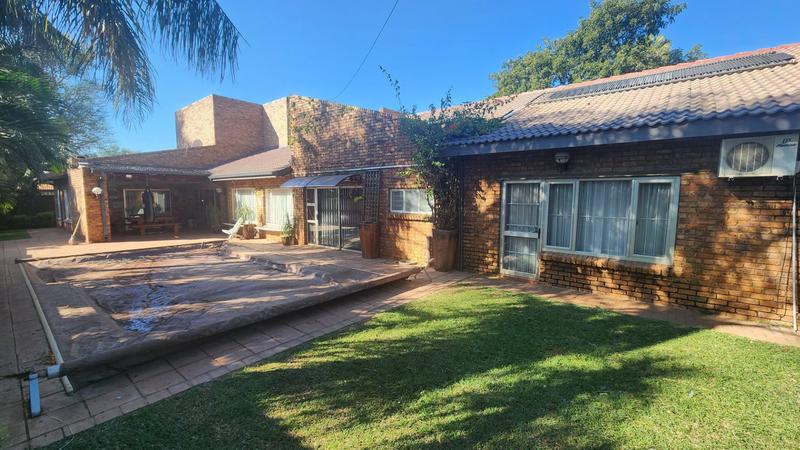 4 Bedroom Property for Sale in Sinoville Gauteng