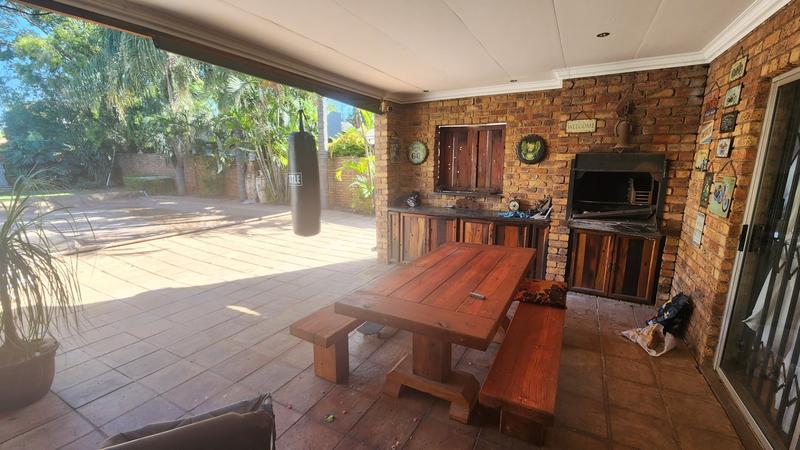 4 Bedroom Property for Sale in Sinoville Gauteng