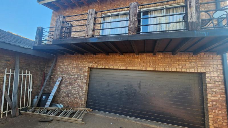 4 Bedroom Property for Sale in Sinoville Gauteng