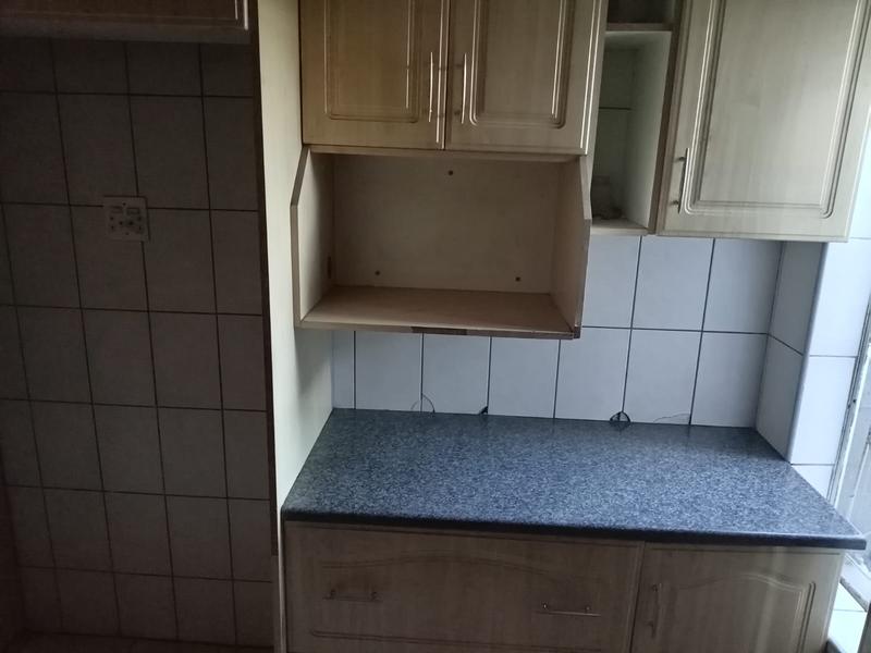 To Let 3 Bedroom Property for Rent in Bezuidenhout Valley Gauteng