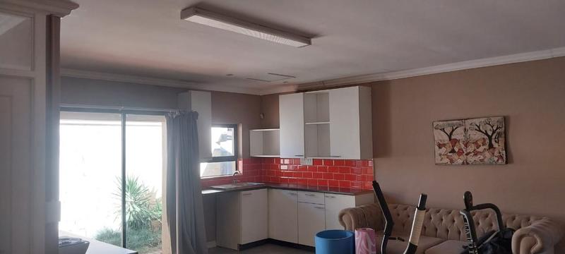 4 Bedroom Property for Sale in Kensington Gauteng