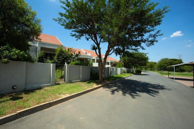 3 Bedroom Property for Sale in Broadacres Gauteng