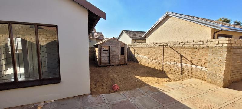 2 Bedroom Property for Sale in Soshanguve VV Gauteng