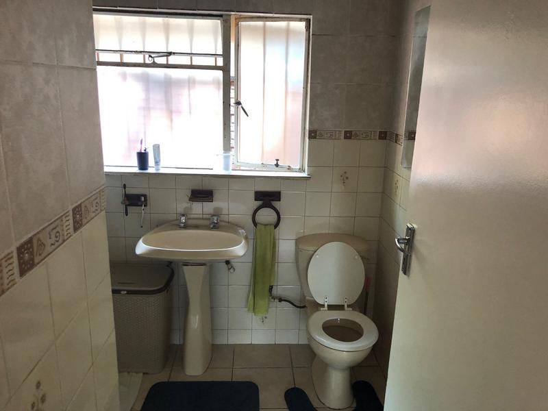 To Let 4 Bedroom Property for Rent in Vorna Valley Gauteng