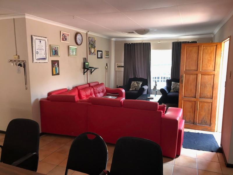 To Let 4 Bedroom Property for Rent in Vorna Valley Gauteng