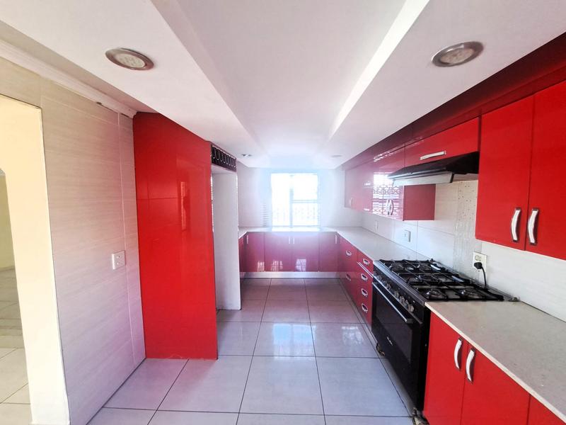 4 Bedroom Property for Sale in Heuweloord Gauteng