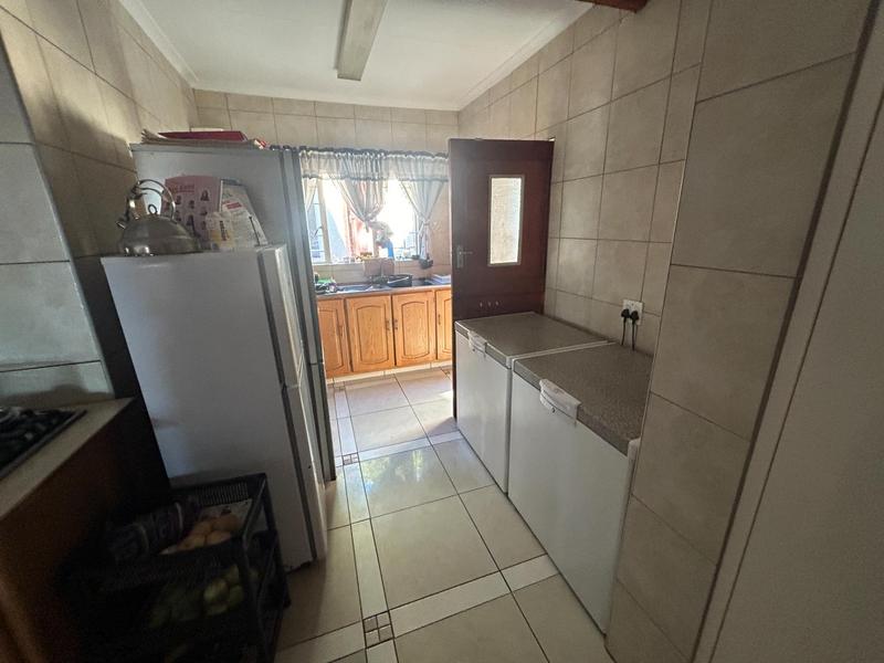 6 Bedroom Property for Sale in The Reeds Gauteng