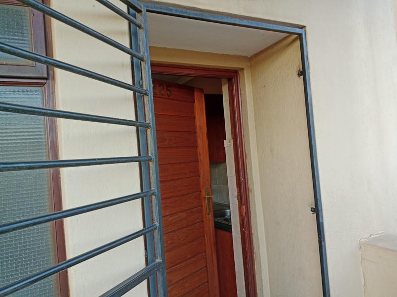 2 Bedroom Property for Sale in Montana Tuine Gauteng