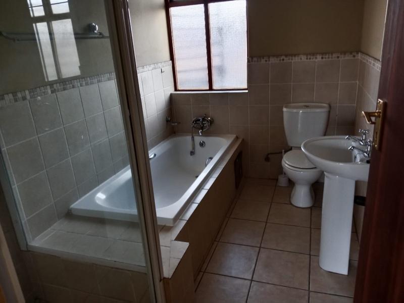 2 Bedroom Property for Sale in Montana Tuine Gauteng