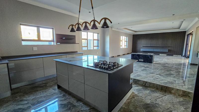 5 Bedroom Property for Sale in Six Fountains Estate Gauteng