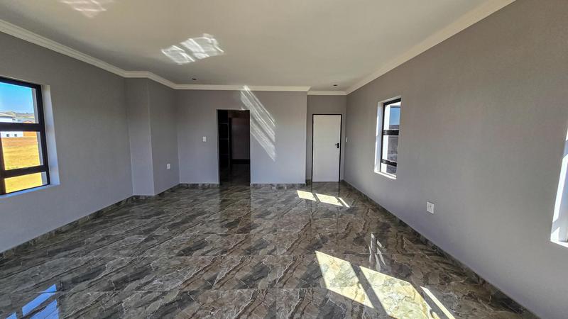 5 Bedroom Property for Sale in Six Fountains Estate Gauteng