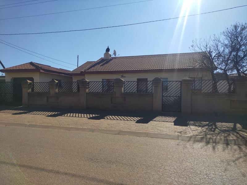 3 Bedroom Property for Sale in Orange Farm Gauteng