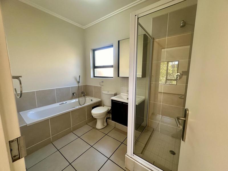 To Let 1 Bedroom Property for Rent in Lonehill Gauteng