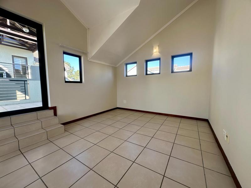 To Let 1 Bedroom Property for Rent in Lonehill Gauteng