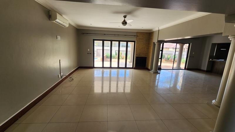 5 Bedroom Property for Sale in Zambezi Country Estate Gauteng