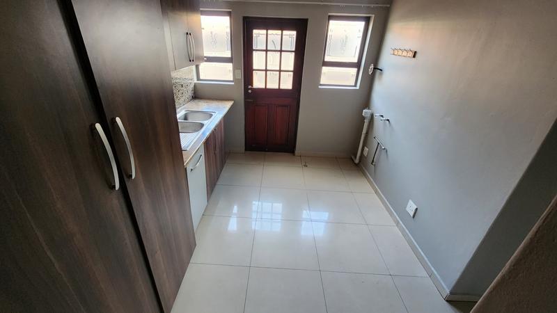 5 Bedroom Property for Sale in Zambezi Country Estate Gauteng