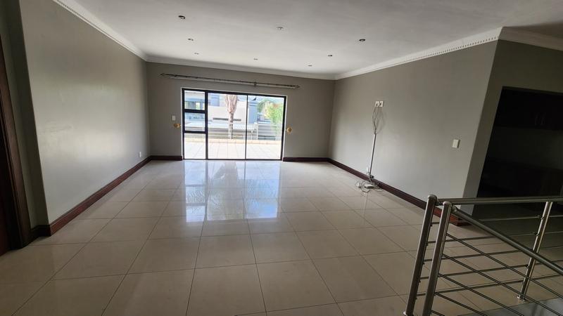 5 Bedroom Property for Sale in Zambezi Country Estate Gauteng