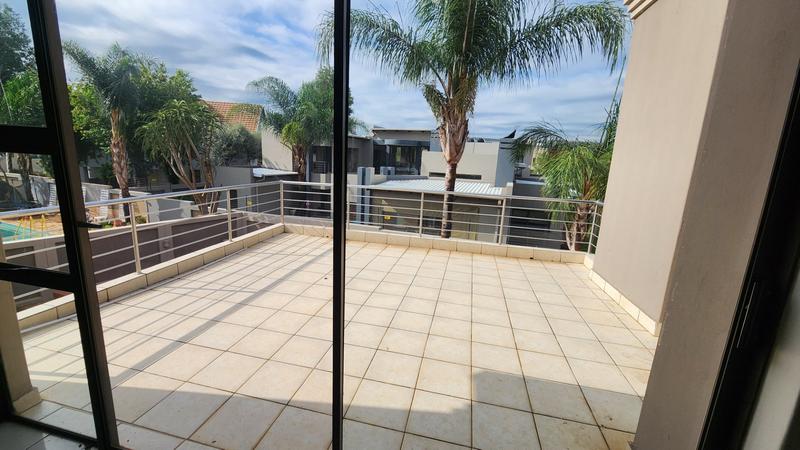 5 Bedroom Property for Sale in Zambezi Country Estate Gauteng