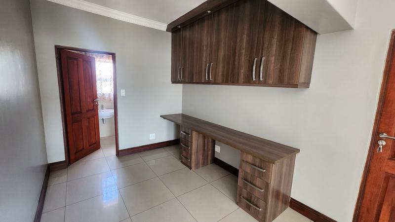 5 Bedroom Property for Sale in Zambezi Country Estate Gauteng