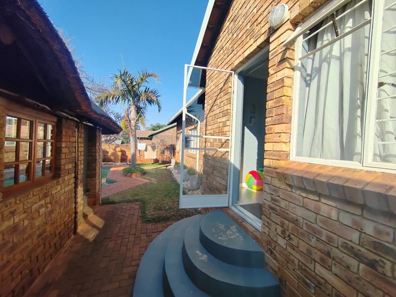 3 Bedroom Property for Sale in Dorandia Gauteng