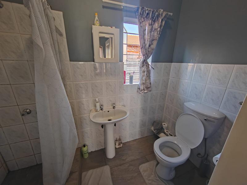 3 Bedroom Property for Sale in Dorandia Gauteng