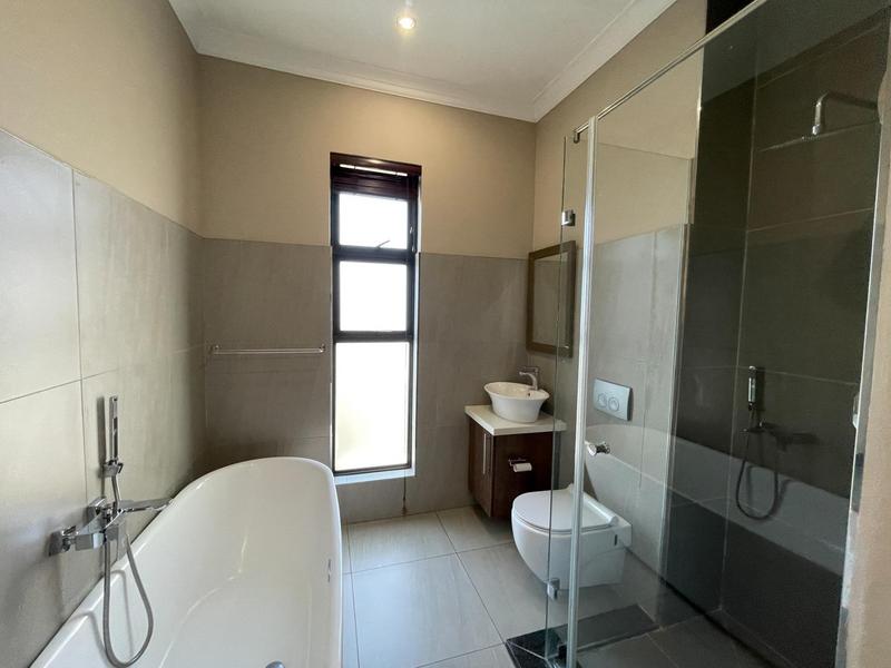 4 Bedroom Property for Sale in Midstream Ridge Gauteng